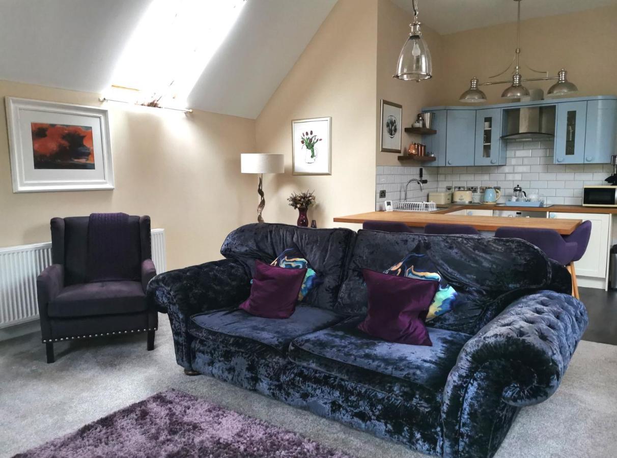 The Coach House Apartment At Cefn Tilla Court, Usk Exterior foto